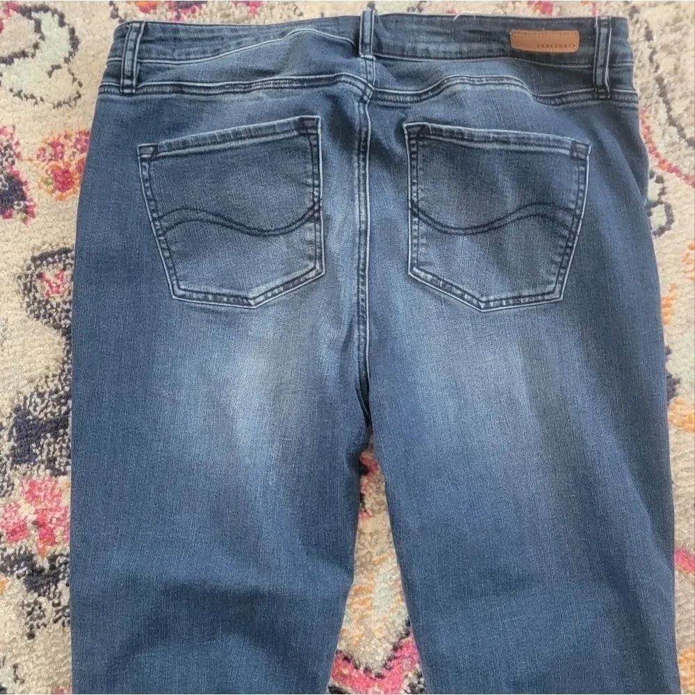 Sanctuary cropped jeans sz 34 with 25"  inseam
